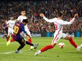 Messi Cedera, Barcelona Kalahkan Sevilla 4-2 di La Liga