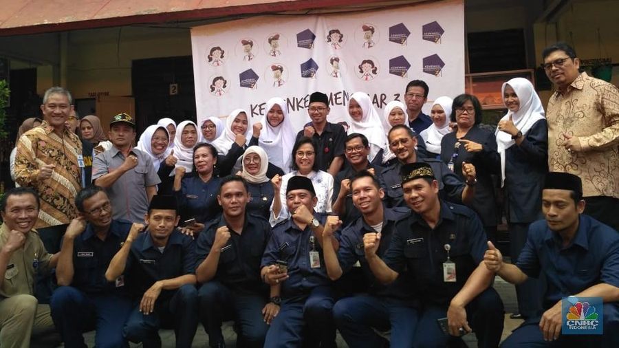Materi yang diberikan oleh Menteri Keuangan tersebut mengenai tiga jenis penerimaan negara
