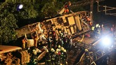 Setidaknya 18 orang tewas dalam kecelakaan kereta paling parah di Taiwan selama tiga dekade belakangan. (Reuters/Stringer)