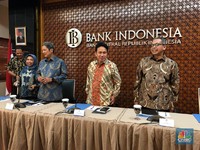 Tahan Bunga Acuan, BI Ahead atau Behind The Curve?