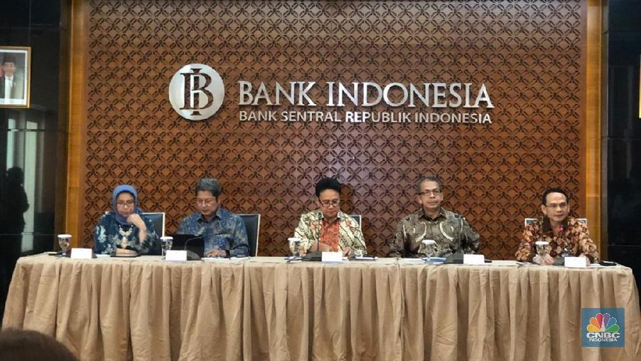 Bank Indonesia (BI) tak berani mengungkapkan proyeksi defisit transaksi berjalan (Current Account Deficit/CAD) di kuartal III-2018.