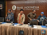 Luka CAD dan Pelemahan Rupiah, Siap-siap Bunga Acuan Naik!