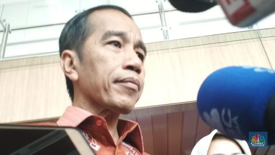 Presiden Joko Widodo (Jokowi) mengungkapkan masyarakat Papua dipastikan mendapatkan 10% saham PT Freeport Indonesia.