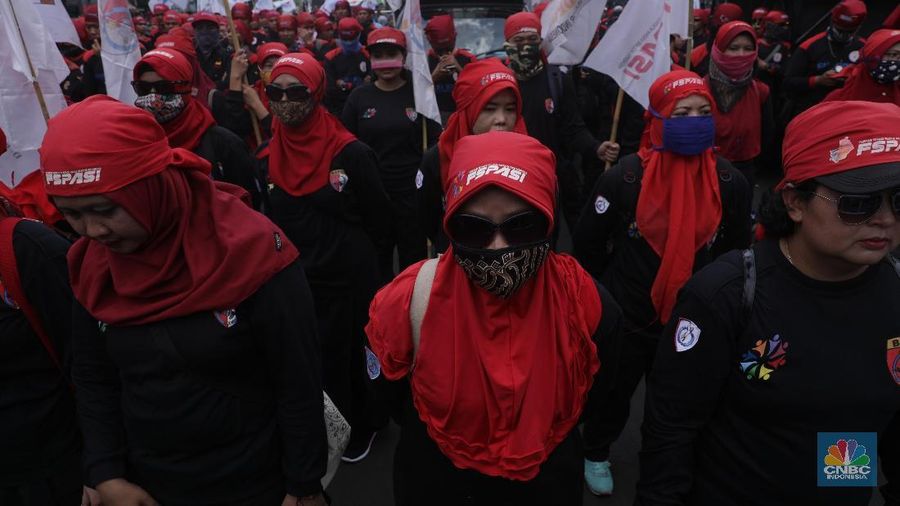 Pemerintah mengumumkan kenaikan UMP 2019 sebesar 8,03%.