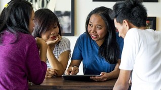 Keminggris 'Anak Jaksel' dan Ikrar Bahasa yang Terlupakan