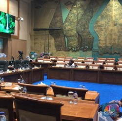 Rapat Harga BBM Jonan-DPR Makin Panas, Gerindra Walk Out!