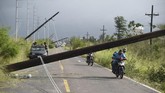 Badai Willa menghantam Escuinapa, negara bagian Sinaloa, yang terletak di barat Meksiko, Selasa (23/10). Wilayah ini berhadapan dengan Samudera Pasifik. (Photo by Alfredo ESTRELLA / AFP)
