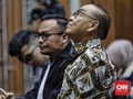 Baca Pleidoi, Johannes Kotjo Akui Keliru dan Menyesal