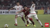 Timnas UEA berupaya keras menyamakan kedudukan dengan mengubah cara main pada babak kedua menjadi lebih taktis. (CNN Indonesia/ Hesti Rika)