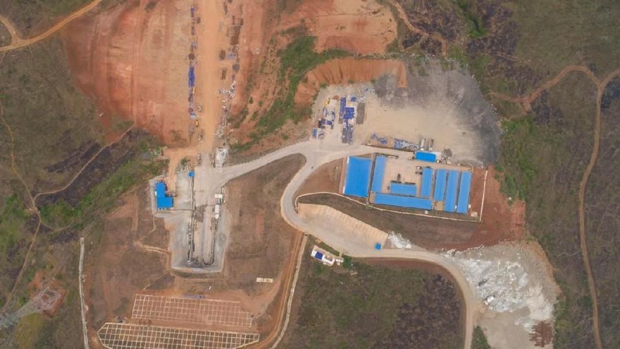 Perseroan yakin proyek tersebut bisa selesai tepat waktu karena akuisisi atau pembebasan lahan sudah mencapai 82,7%.