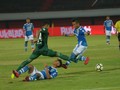 Persebaya vs Persib Imbang di Babak Pertama