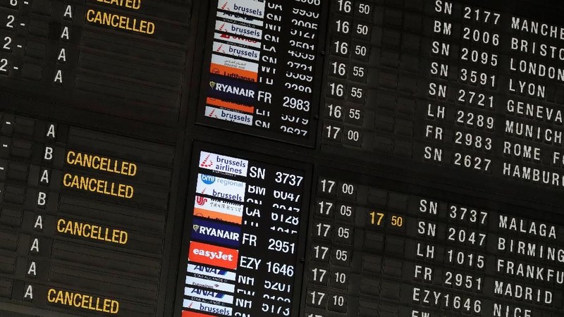 Akibat pemogokan tersebut bandara Brussels membatalkan 150 penerbangan pada hari Jumat.