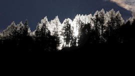 FOTO: Musim Gugur di 'Gunung Iblis'