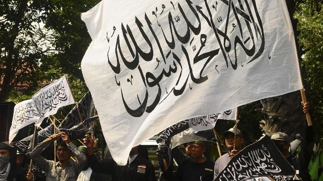 Sidang Perdana Pembakaran Bendera Digelar, Polisi Jaga Ketat