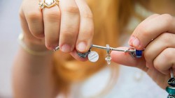 Akal Bulus Kiai Gadungan Gasak Perhiasan Rp 55 Juta Milik Wanita Gresik