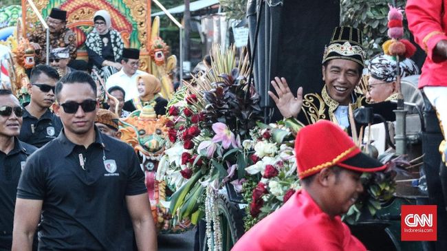 Hobi Baca Komik Doraemon Disebut Tanda Jokowi Hidup Bahagia