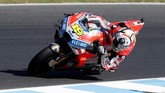 Alvaro Bautista yang menggantikan Jorge Lorenzo di tim Ducati memberikan perlawanan luar biasa dan nyaris merebut podium. Bautista finis di posisi keempat. (REUTERS/Brandon Malone)