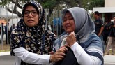 Basarnas mengerahkan sejumlah kapal laut, helikopter dan ratusan personel untuk melakukan pencarian di Tanjung Karawang. (REUTERS/Willy Kurniawan)