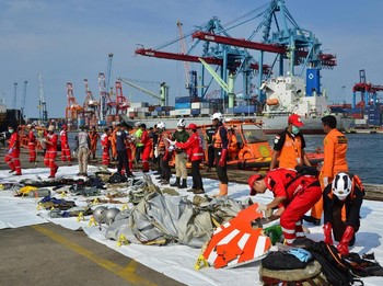 Basarnas Kumpulkan Jenazah dan Puing Pesawat Lion Air JT610