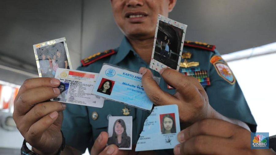 TNI Angkatan Laut turut menerjunkan personel dan armada dalam pencarian pesawat Lion Air JT-610.