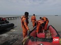 FOTO: Evakuasi Korban Lion Air JT-610 di Pantai Pakis