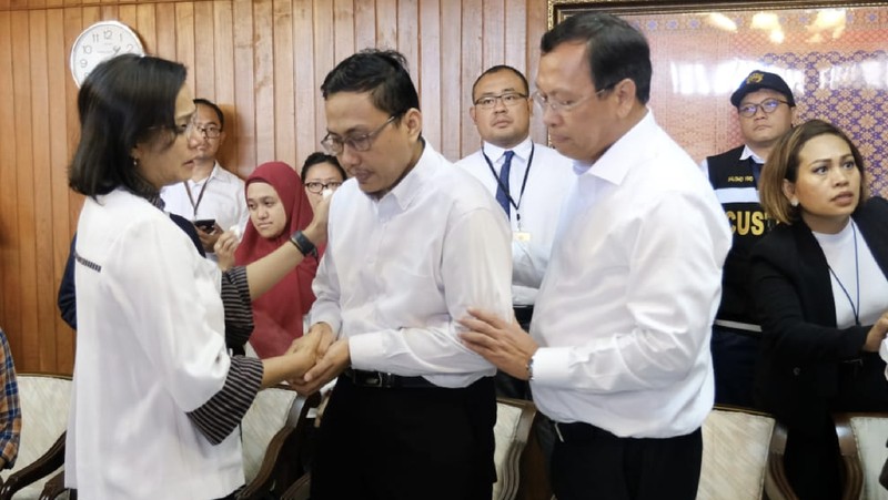 Terdapat 20 pegawai Kementerian Keuangan yang terdiri dari Ditjen Pajak, Ditjen Perbendaharaan Negara berangkat dari Jakarta.