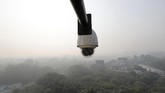 Asap beracun tersebar di berbagai wilayah di India, apalagi ketika menjelang musim dingin saat para petani mulai membakar sisa-sisa tanaman. (REUTERS/Anushree Fadnavis)