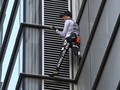 Panjat Menara Tertinggi Manila, 'Spider Man' Prancis Dibekuk