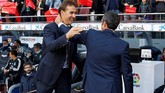 Setelah kembali ke jalur kemenangan saat mengalahkan Viktoria Plzen di Liga Champions pada 23 Oktober, Real Madrid kemudian menghadapi Barcelona di Camp Nou, 28 Oktober, yang menjadi pertandingan terakhir Julen Lopetegui. (REUTERS/Paul Hanna)