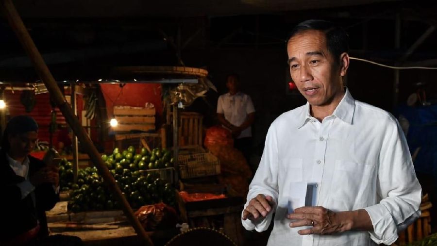 Jokowi buka suara soal tragedi jatuhnya Lion Air pada Senin lalu.
