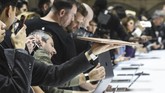 Dalam peluncuran, Cook mengungkapkan momen ini menjadi perubahan terbesar untuk iPad sejak dirilis pertama kali pada delapan tahun lalu. (Stephanie Keith/Getty Images/AFP)