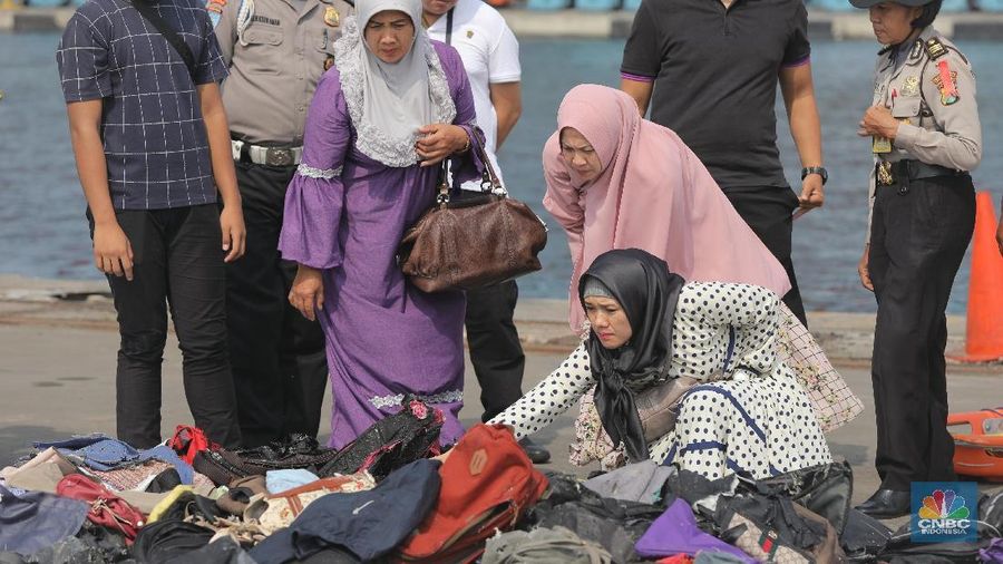 Basarnas dan tim telah menemukan puluhan identitas para korban pesawat jatuh Lion Air JT 610.