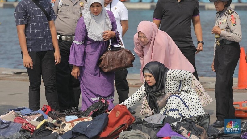 Basarnas dan tim telah menemukan puluhan identitas para korban pesawat jatuh Lion Air JT 610.