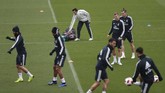 Pemain-pemain top Madrid seperti Gareth Bale dan Toni Kroos menjalani latihan di Valdebebas jelang pertandingan menghadapi Melilla. (REUTERS/Susana Vera)