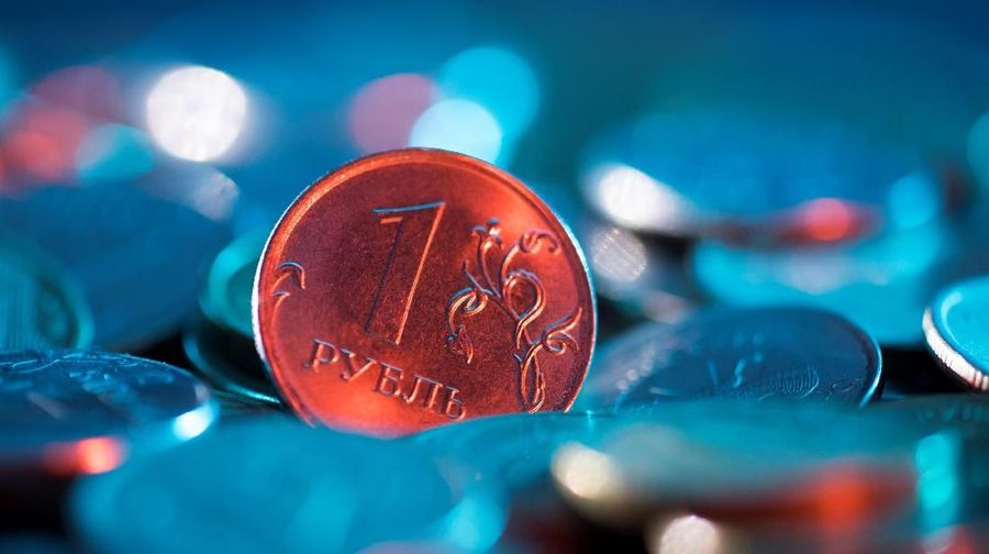 A view shows a Russian one rouble coin in this picture illustration taken October 26, 2018. Picture taken October 26, 2018. REUTERS/Maxim Shemetov