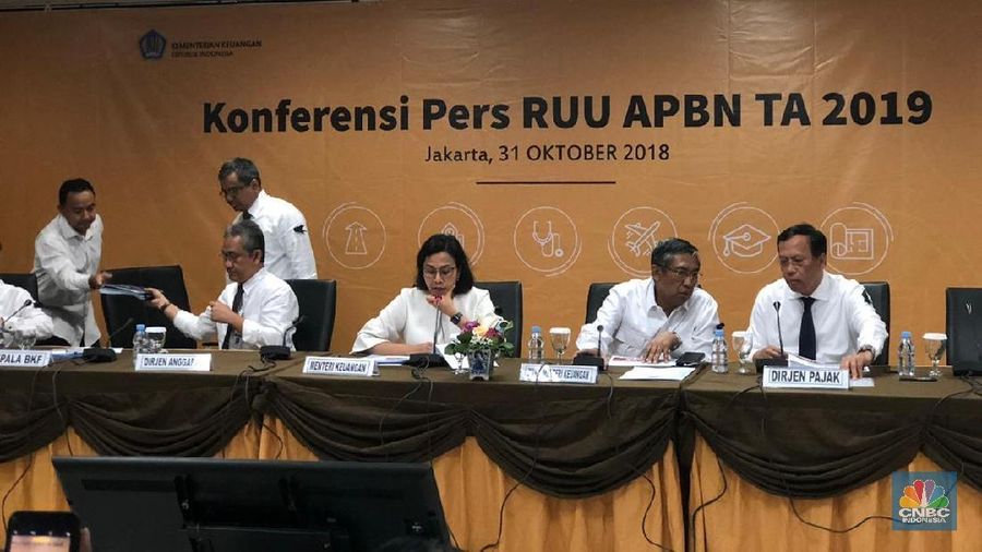Konsumsi rumah tangga masih akan menjadi pendongkrak utama pertumbuhan ekonomi tahun depan.