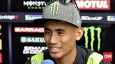 Pebalap tuan rumah yang memperkuat Tech 3 Yamaha Hafizh Syahrin berbicara kepada media jelang MotoGP Malaysia. (CNN Indonesia/Haryanto Tri Wibowo)