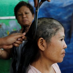 10 Kesalahan Perawatan yang Bikin Rambut Rusak dan Kusam