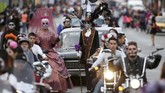 Catrina diperkenalkan oleh seorang ilustrator Meksiko bernama Jose Guadalupe Posada.