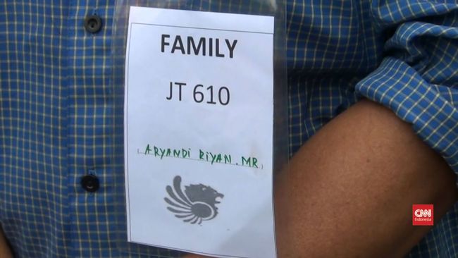 VIDEO:Keluarga Korban Lion Air Cari Informasi hingga Priok