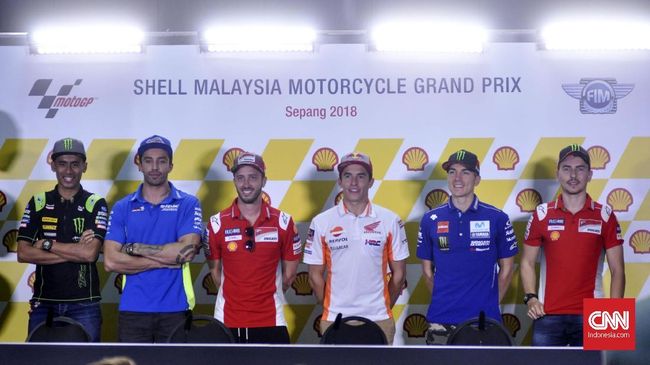 Tim Sepak Bola XI Versi Vinales: Rossi Striker, Tanpa Marquez