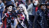 Catrina adalah sosok yang dibuat Jose atas kritiknya terhadap mereka yang merasa malu dengan kebudayaan asli Meksiko.