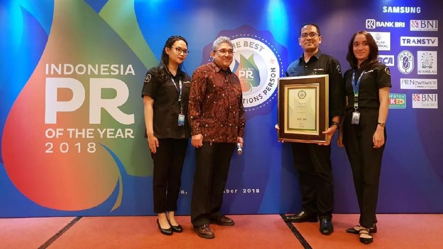 Transmedia meraih penghargaan Best of The Best Owned Media 2018 untuk program Transmedia connected.