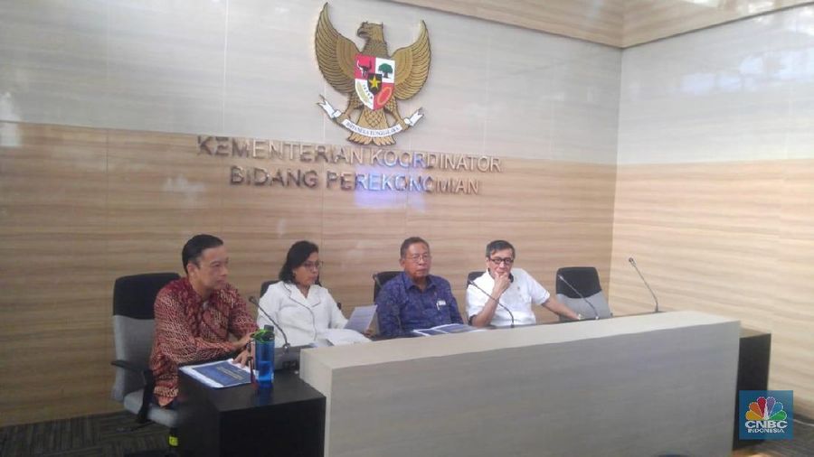 Pemerintah kembali menegaskan tidak akan membuka Daftar Negatif Investasi (DNI) untuk Usaha Kecil Menengah (UKM) bagi investor asing.