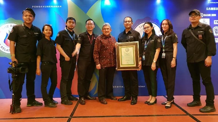 Transmedia meraih penghargaan Best of The Best Owned Media 2018 untuk program Transmedia connected.