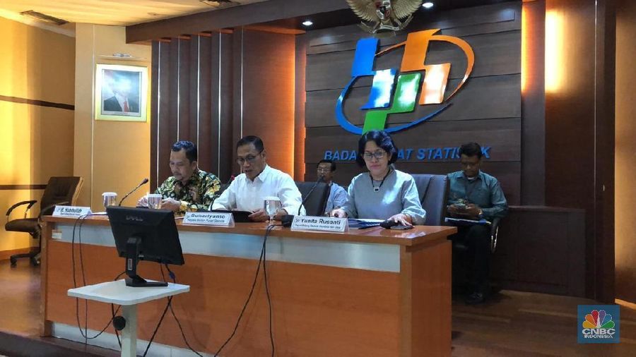Badan Pusat Statistik (BPS) melaporkan nilai tukar petani (NTP) per Oktober 2018 sebesar 103,02 atau turun tipis 0,14% dibandingkan bulan sebelumnya (mtm).