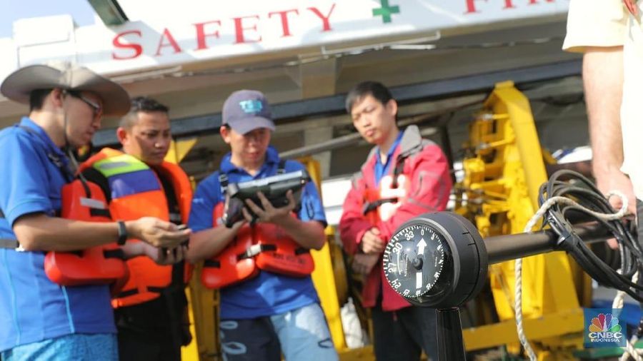 Kemarin, tim SAR berhasil menemukan Black box Flight Data Recorder (FDR) yang berisi data penerbangan, ketinggian pesawat, dan lain-lain.