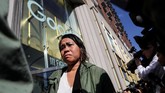 Pusat aksi terjadi pada kantor Google di New York karena hasil investigasi New York Times terkait pelecehan seksual. (REUTERS/Jeenah Moon)