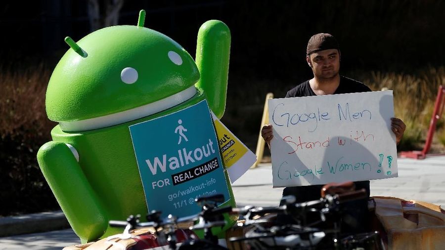 Banyak karyawan walkout di Mountain View meneriakkan 