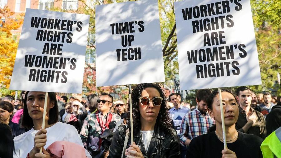 Banyak karyawan walkout di Mountain View meneriakkan 